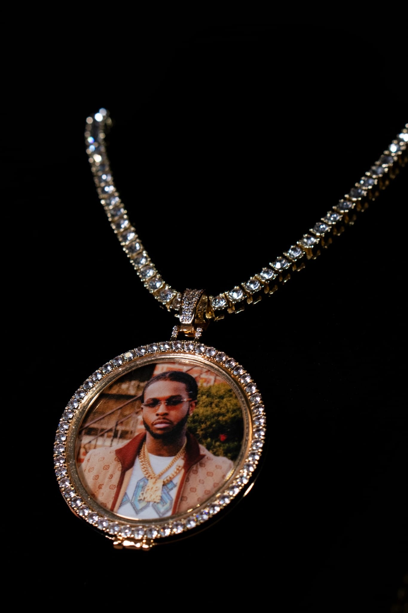 Colar Imagem Personalizavel Ice Round Banhado a Ouro 24K