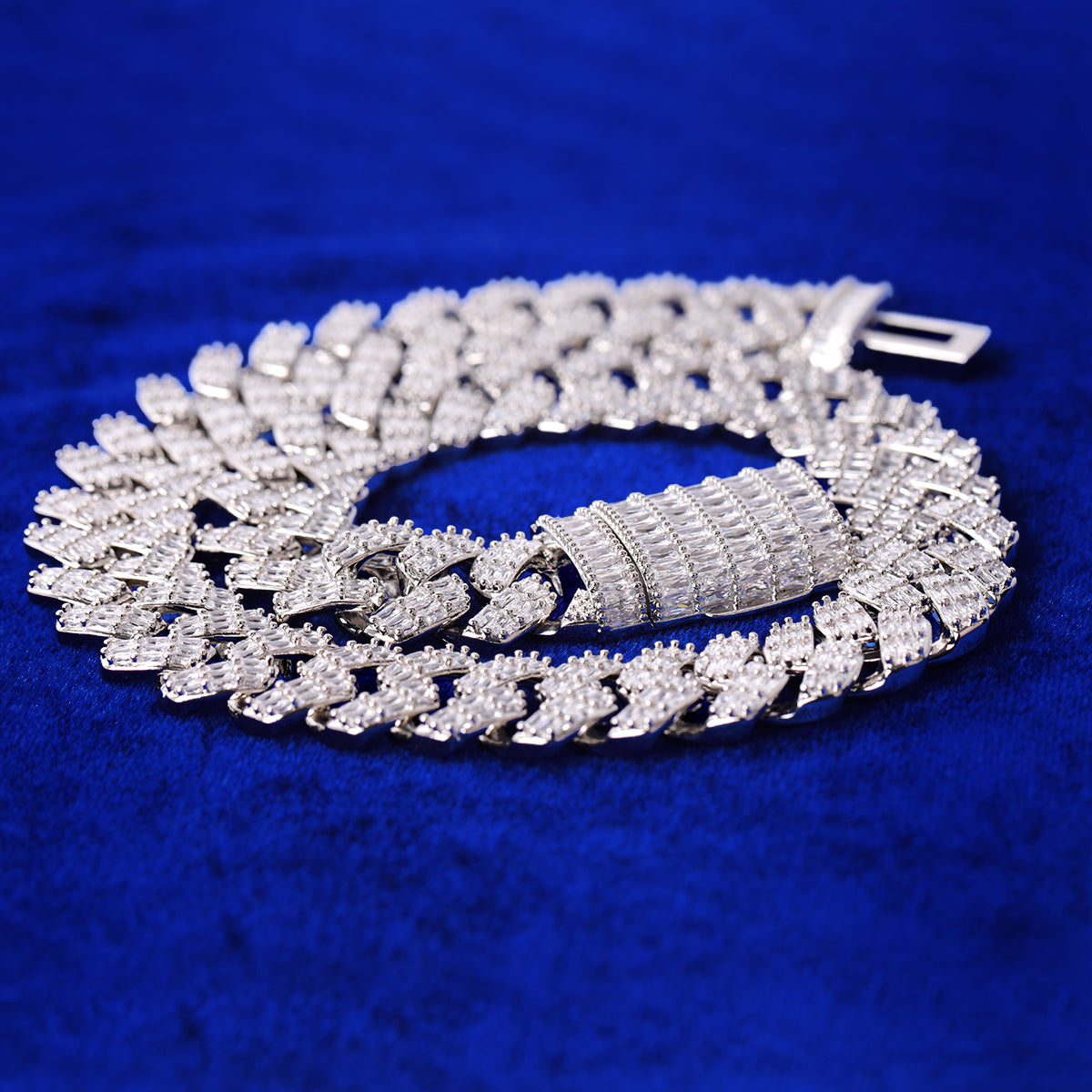 Colar 20mm Diamond Prong Link Banhado a Ouro 24k