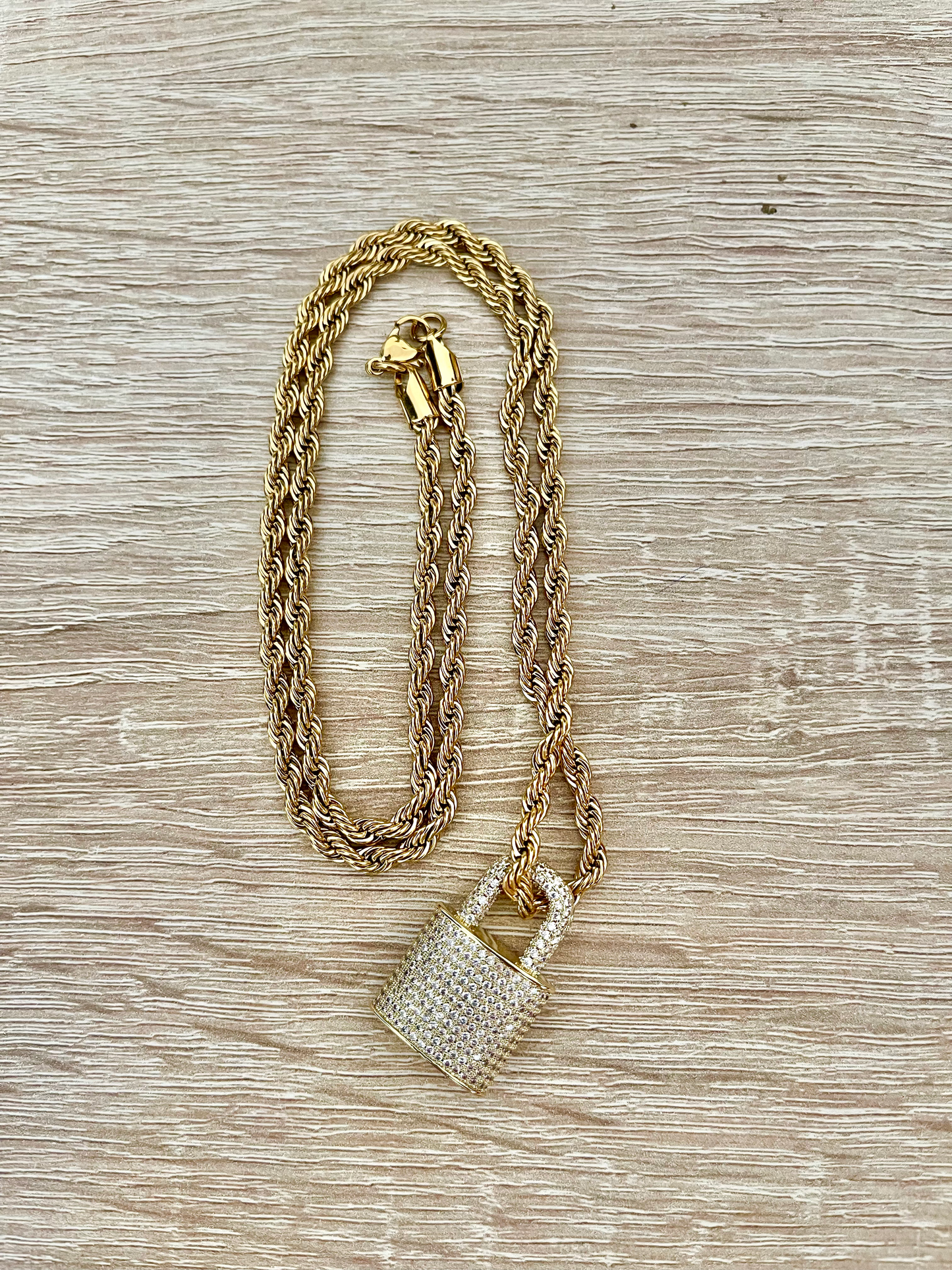 Seilkette mit 18 Karat vergoldetem Vorhängeschloss